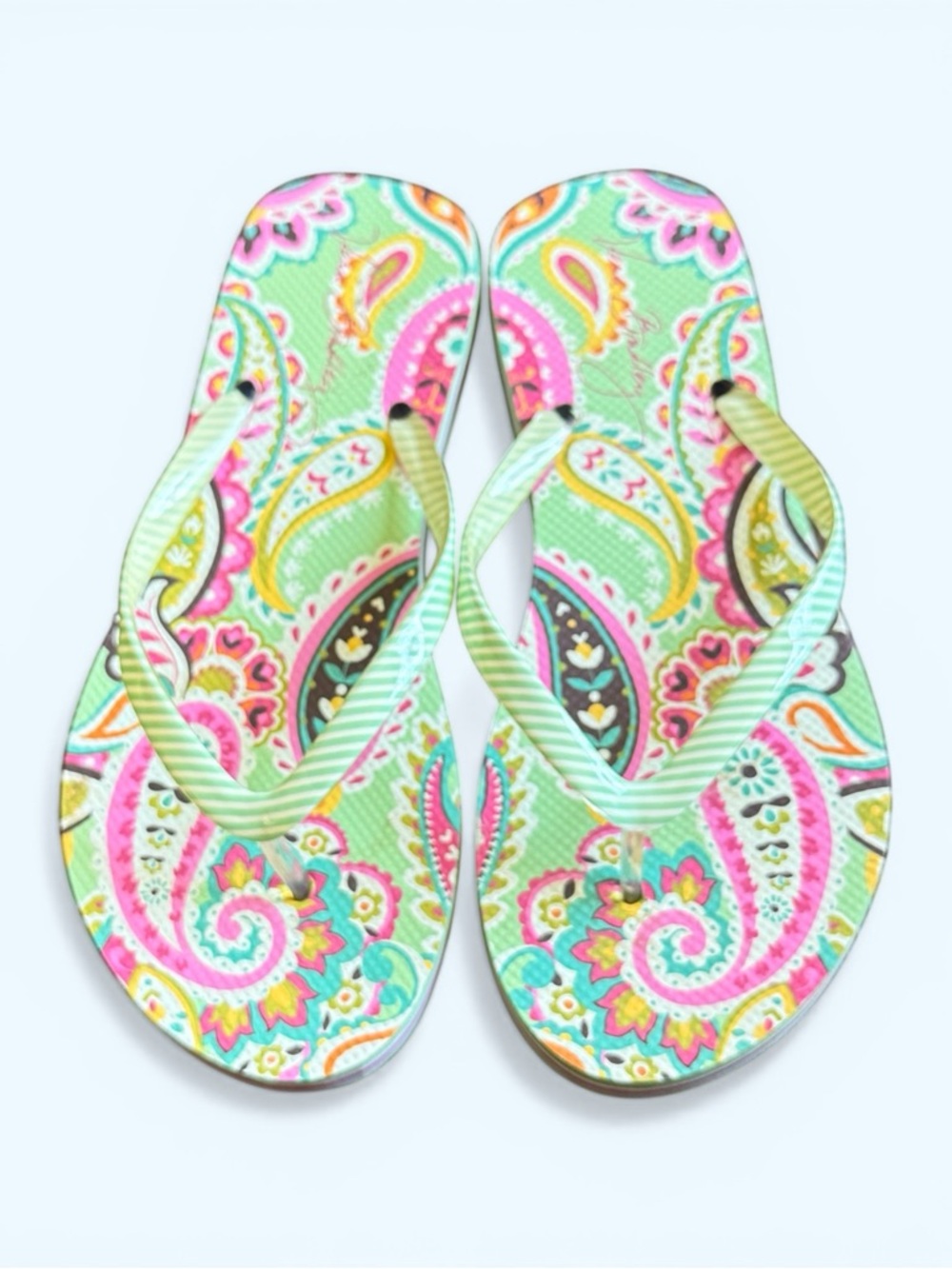 VERA BRADLEY Mint Paisley Flip Flops Size 7/8 Women